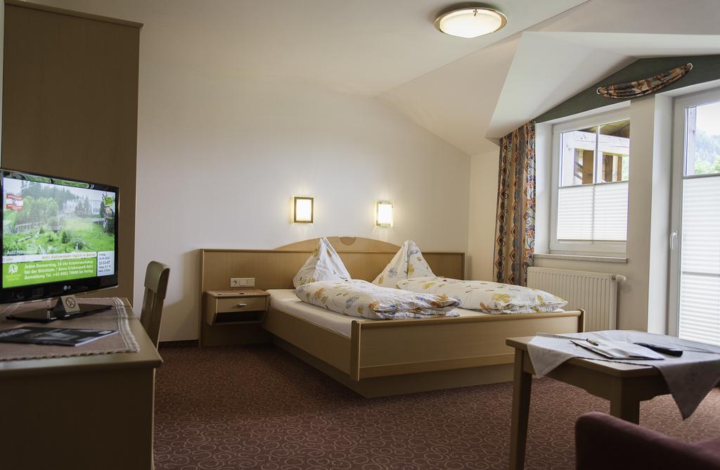 Gasthof Brentwirt Guest House Leogang Bilik gambar