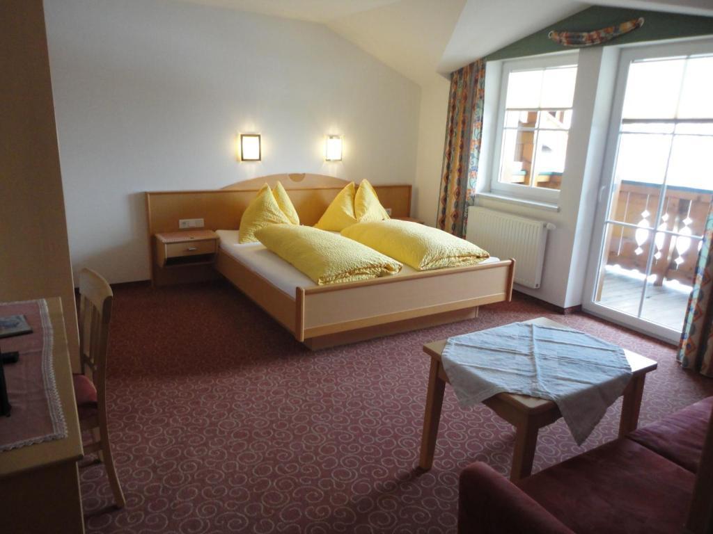 Gasthof Brentwirt Guest House Leogang Bilik gambar