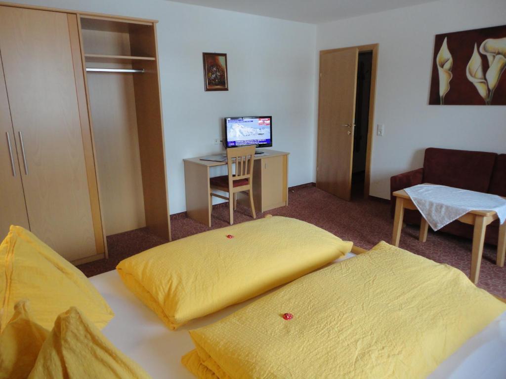 Gasthof Brentwirt Guest House Leogang Bilik gambar