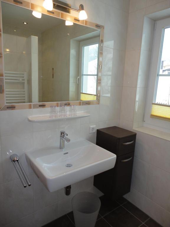 Gasthof Brentwirt Guest House Leogang Bilik gambar