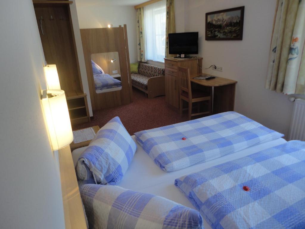 Gasthof Brentwirt Guest House Leogang Bilik gambar