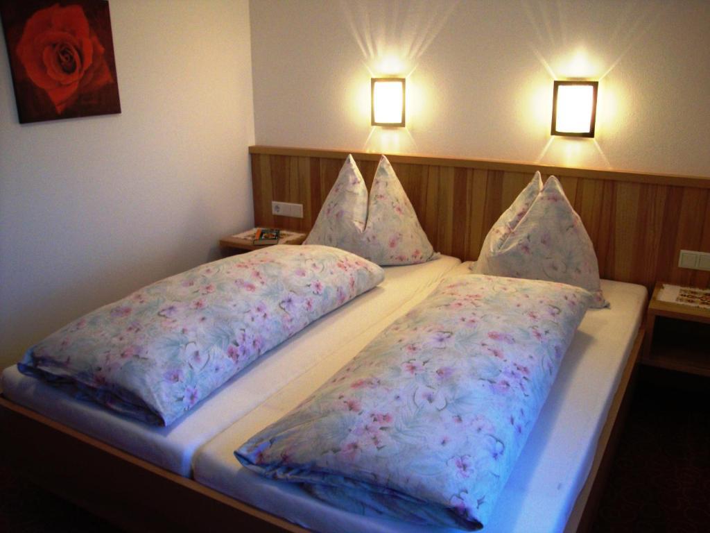 Gasthof Brentwirt Guest House Leogang Bilik gambar