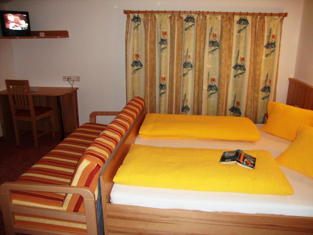 Gasthof Brentwirt Guest House Leogang Bilik gambar